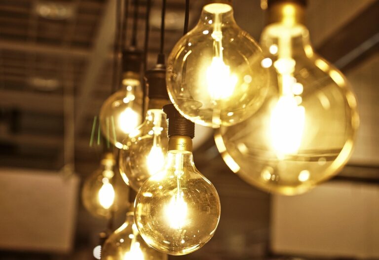 IKEA Tipps für ein smartes Zuhause mit vernetzter Beleuchtung und praktischen Geräten