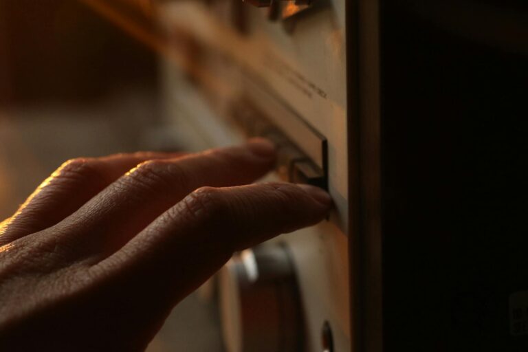 So beheben Sie unresponsive Geräte im Smart Home zuverlässig und schnell Smart Home Gerät wird durch Neustart und Netzwerkcheck wieder reaktiviert