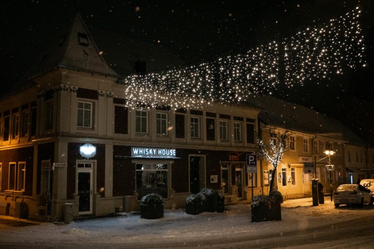 Gemütliche Weihnachtsbeleuchtung Smart mit modernen LED-Lichterketten und App-Steuerung